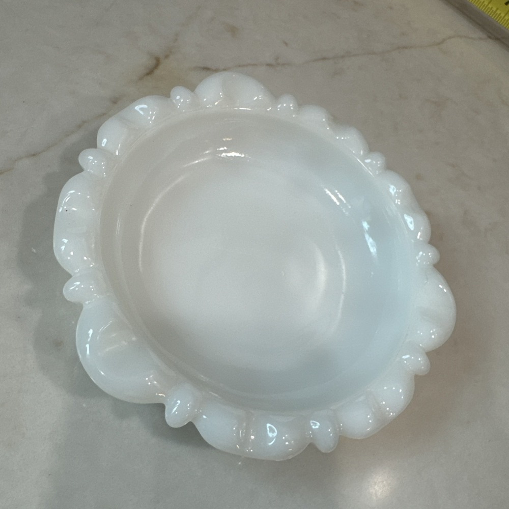 Anchor Hocking White Milk Glass Thumbprint Round Ashtray Trinket Dish Vintage